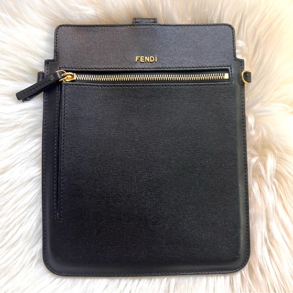 Fendi Roma Hard Case Messenger Crossbody Bag Black Classic Slim Italy FLAW - Picture 1 of 15